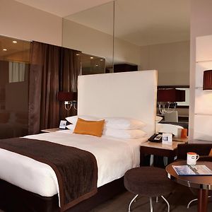 Habitación con Cama Queen en Pisos Superiores